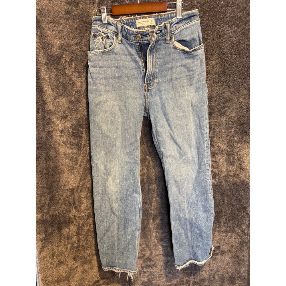 Abercrombie & Fitch The 90s Relaxed Jean High‎ Rise Light Wash Distressed 26 2XS